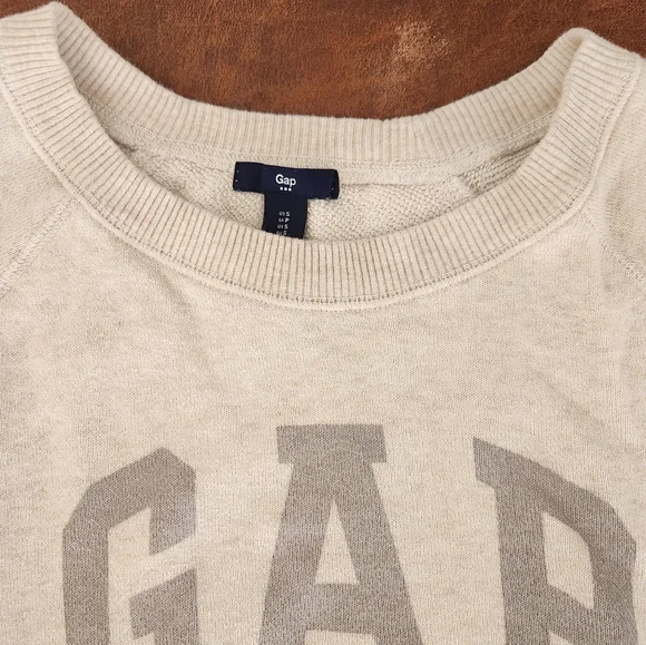 GAP Logo Beige Sweater - Picture 5 of 6